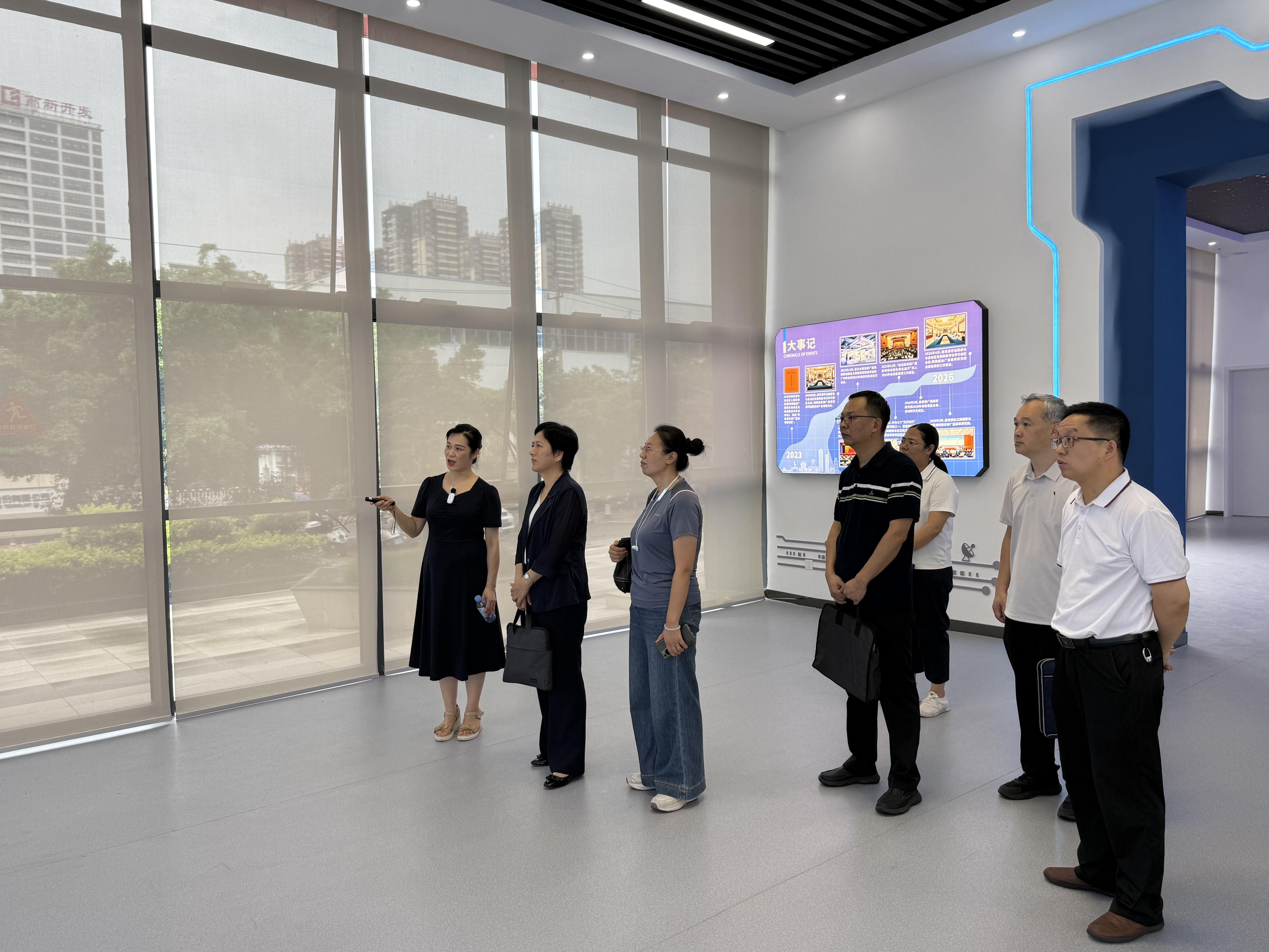 自治区科技厅赴教育部广西高等研究院开展调研考察